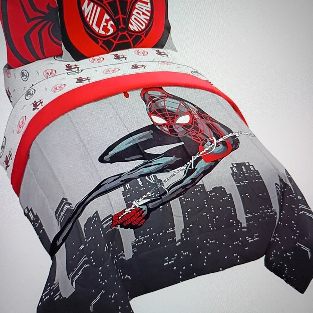 NWB/ (Official Marvel Product) Miles Morales New Kid 7Pc Full Bed Set